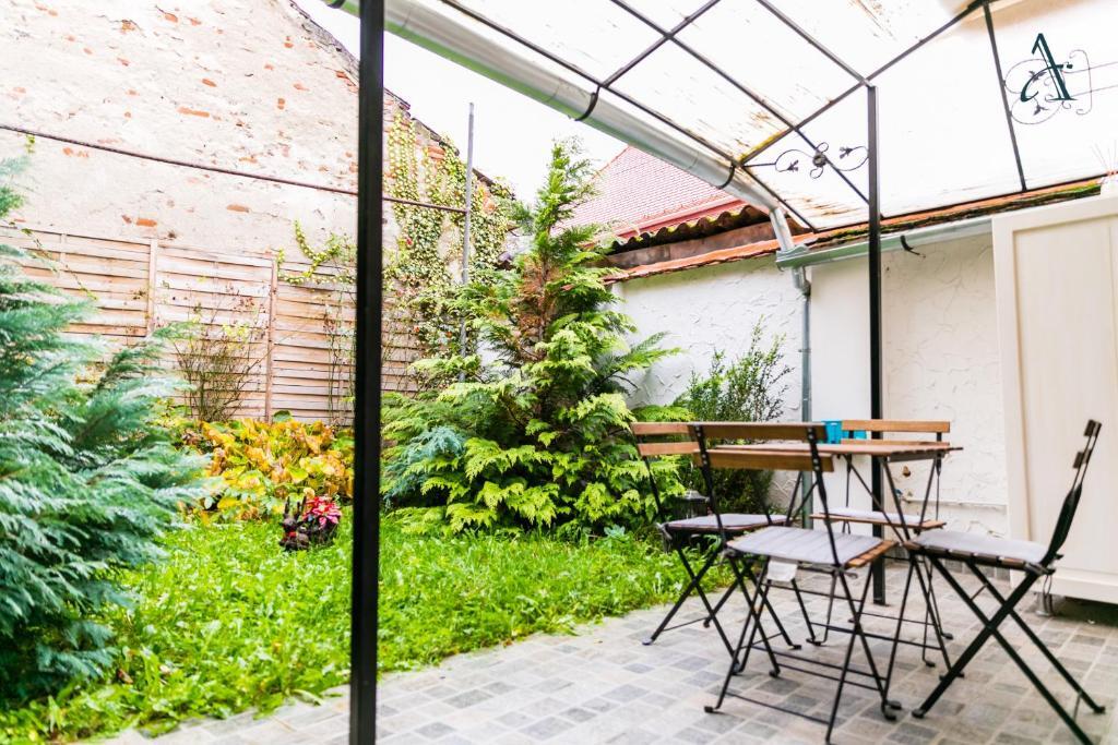 Tischler Apartment & Studio - 992