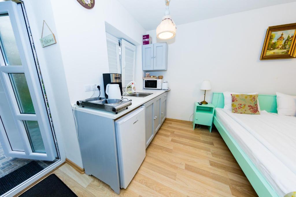Tischler Apartment & Studio - 224