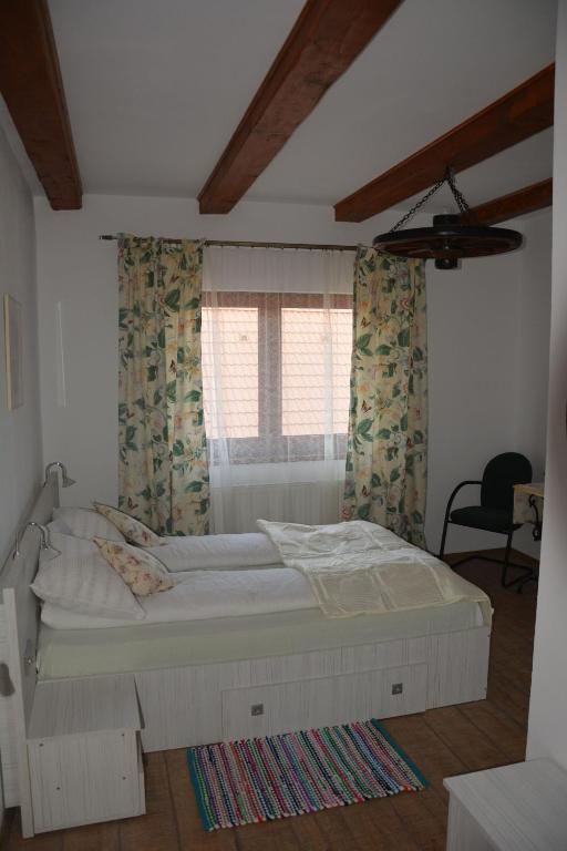 Traditions House - 533