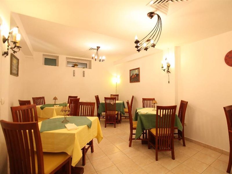 Hotel Traian - 95