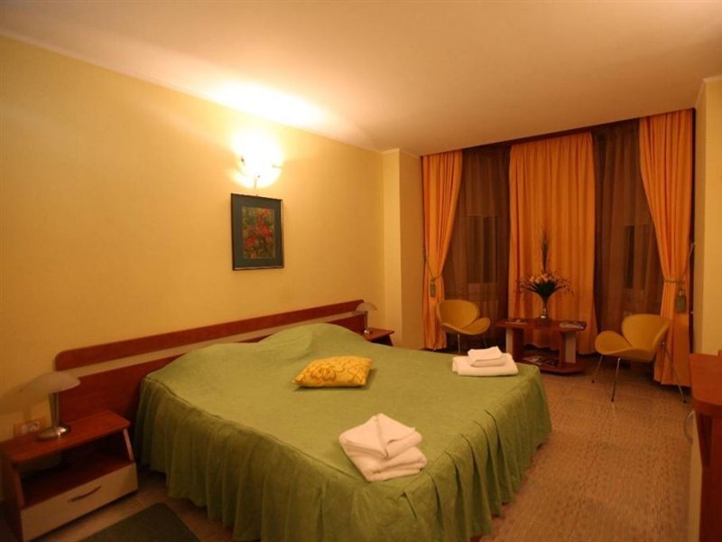 Hotel Traian - 650