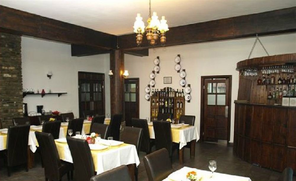 Transylvanian Inn - 799
