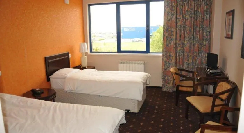 Travel In Motel - 373