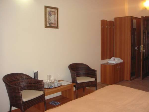 Hotel Triumph - 562