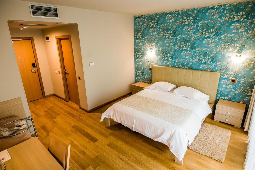 Hotel Sunny Hill - 328