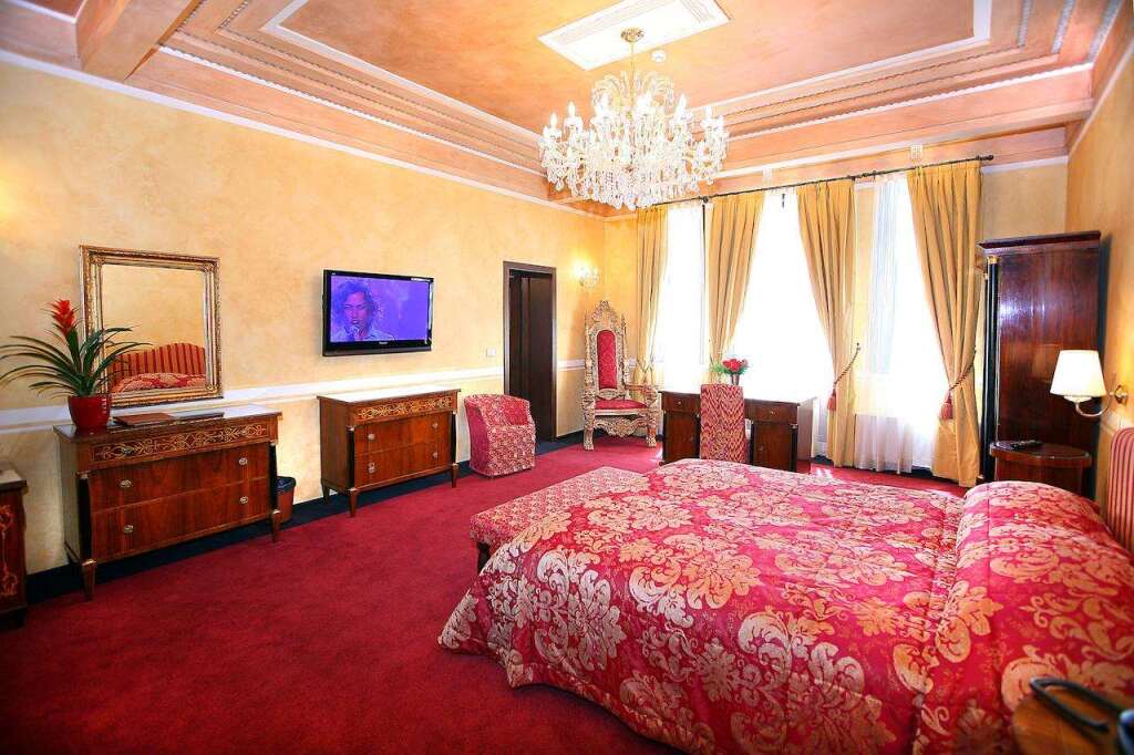 Vigo Hotel - 485