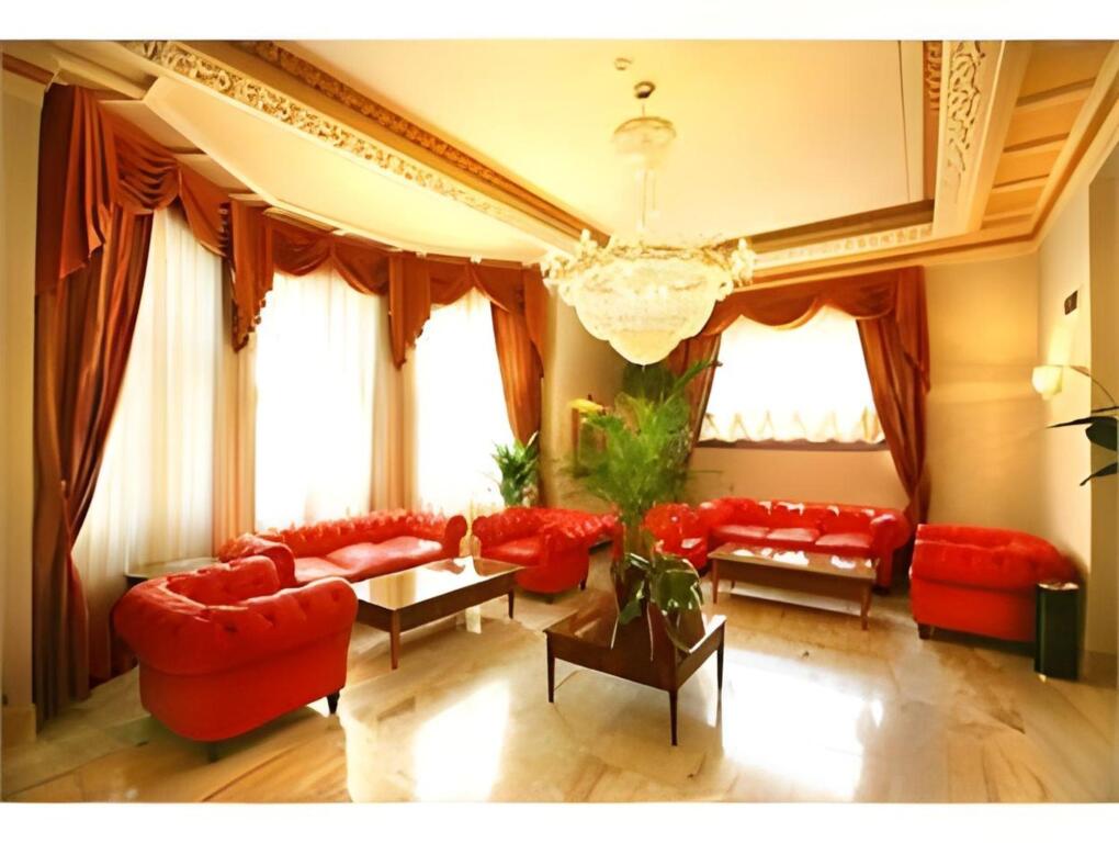 Vigo Hotel - 2