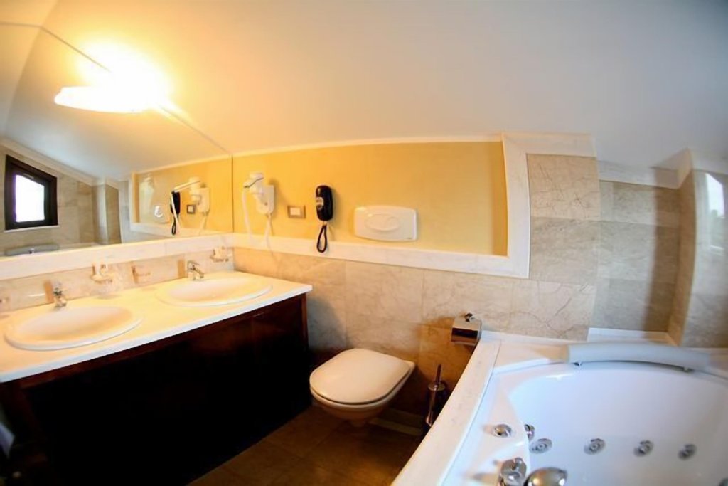 Vigo Hotel - 334