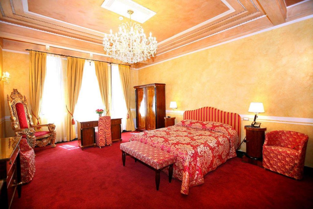 Vigo Hotel - 814