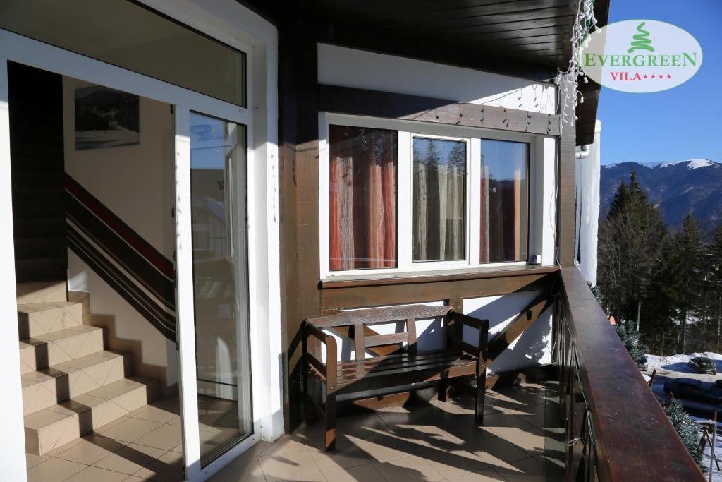 Evergreen Villa - 906