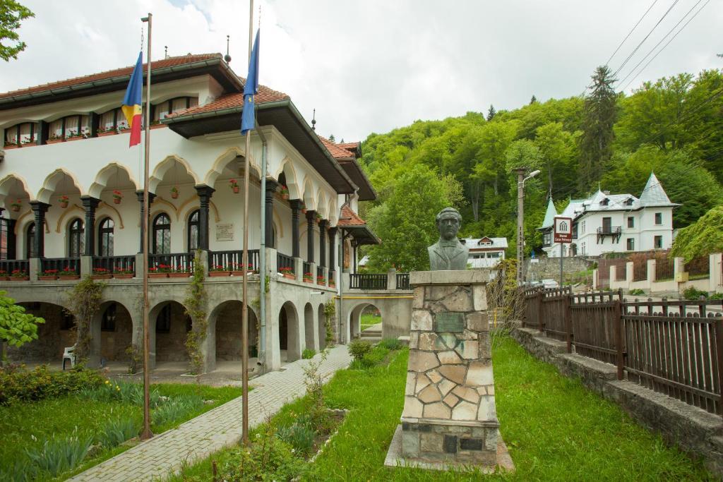 IL Piccolo Castello Busteni - 228