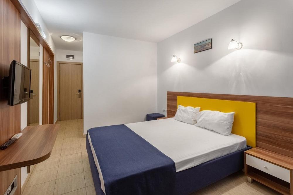 Hotel Narcis - 389