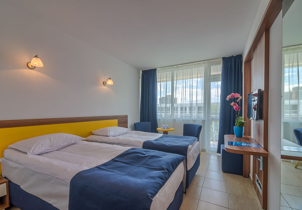 Hotel Narcis - 670