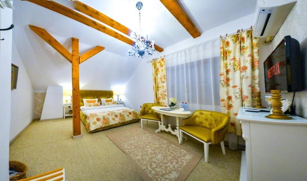 Vila SaraDa Boutique - 899