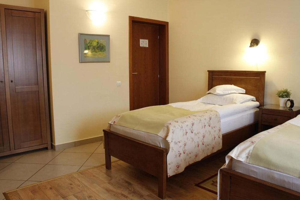 Vila Toparceanu - 689