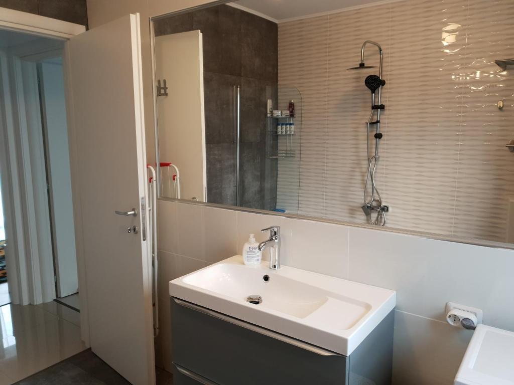 VillaGrey Tunari - 669