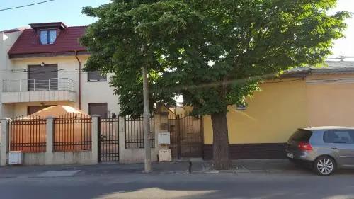 Vis A Vis Studio - 79
