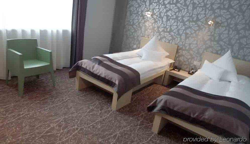 West City Hotel - 431