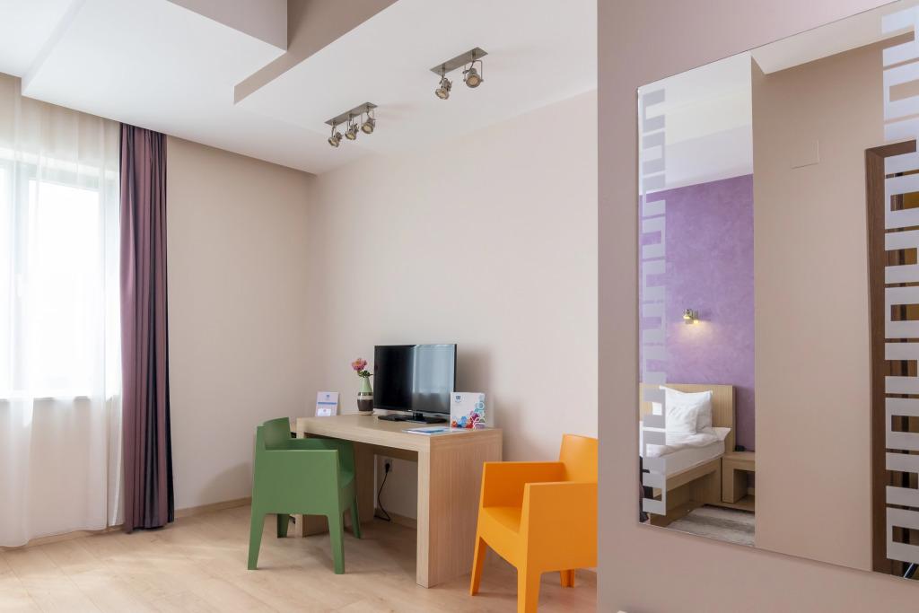 West City Hotel - 351