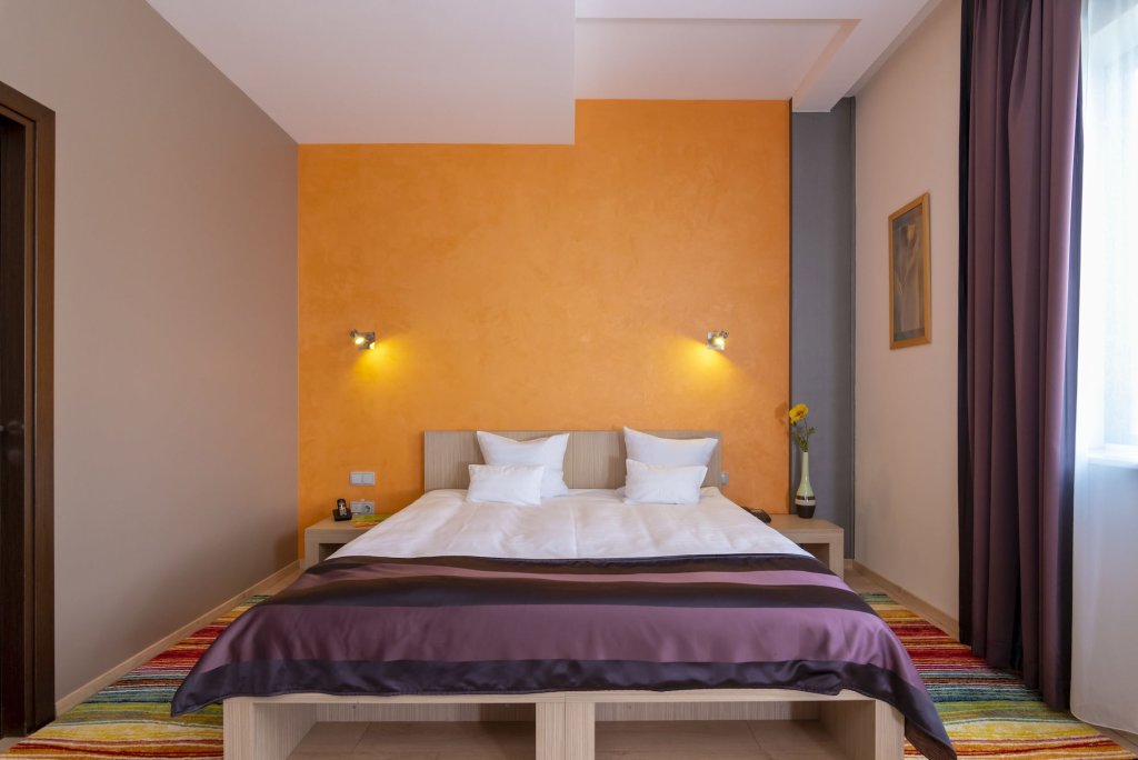 West City Hotel - 293