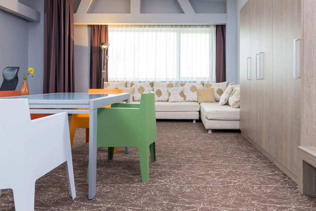 West City Hotel - 815