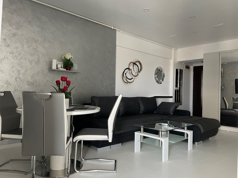 Westpark2 One-Bedroom Suite W5 Lakeview - 916