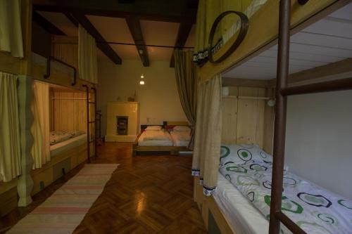 Youthink Hostel - 342