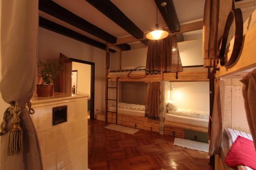 Youthink Hostel - 81